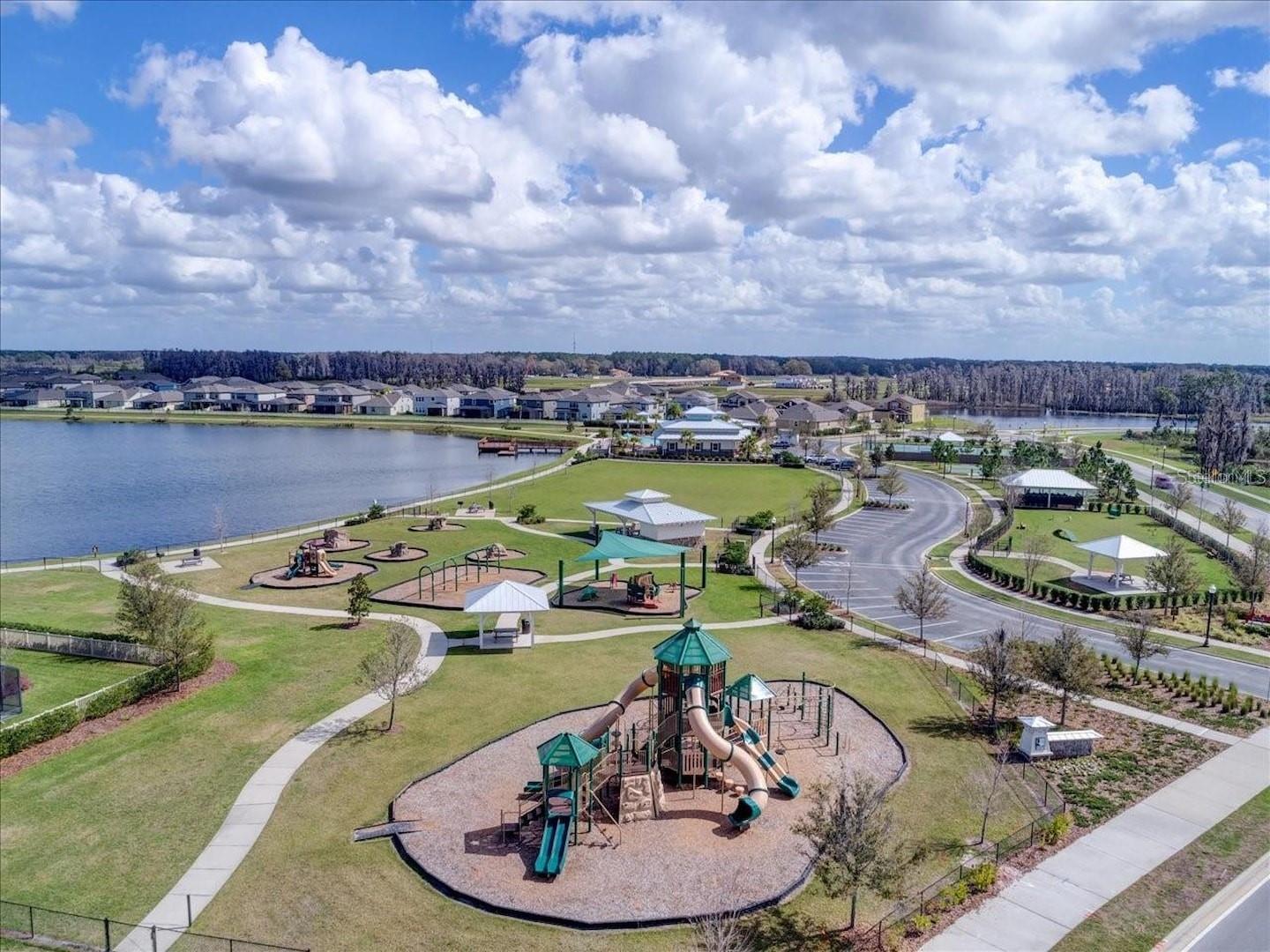 2117 LAKE WATERS PL, LUTZ, FL, 33558
