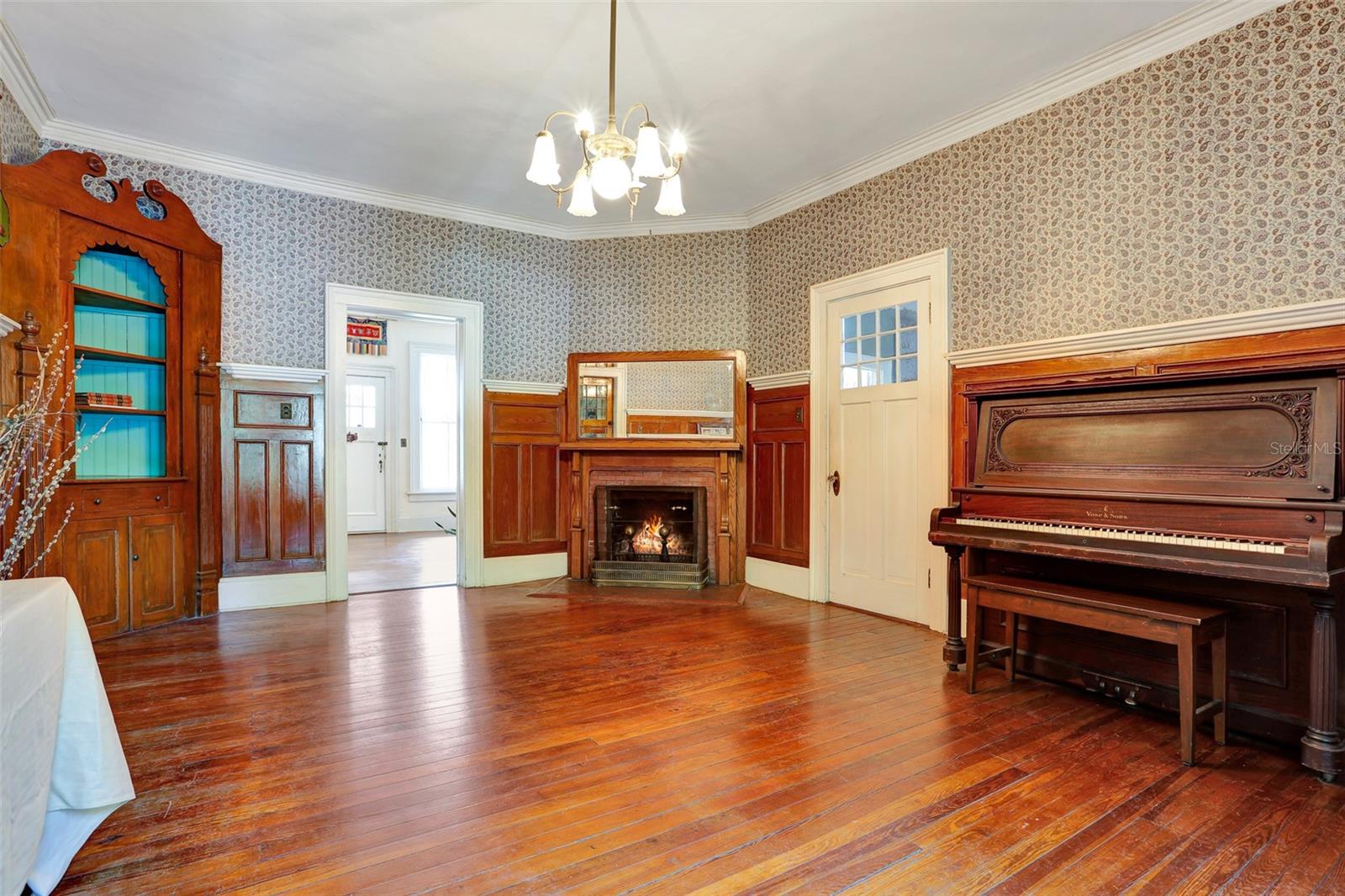 417 NE 4TH AVENUE, GAINESVILLE, FL, 32601