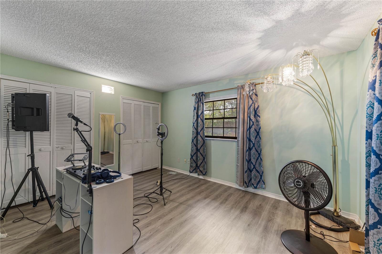 2081 N NORMANDY BLVD, DELTONA, FL, 32725