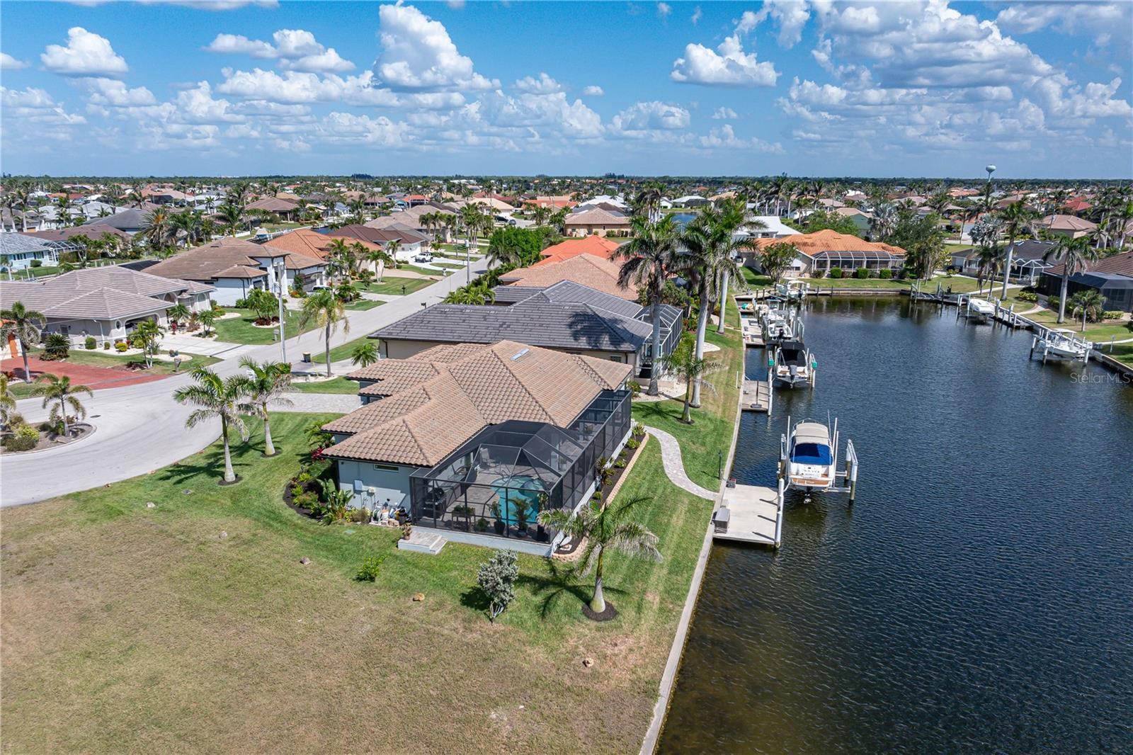 571 PORT BENDRES DR, PUNTA GORDA, FL, 33950
