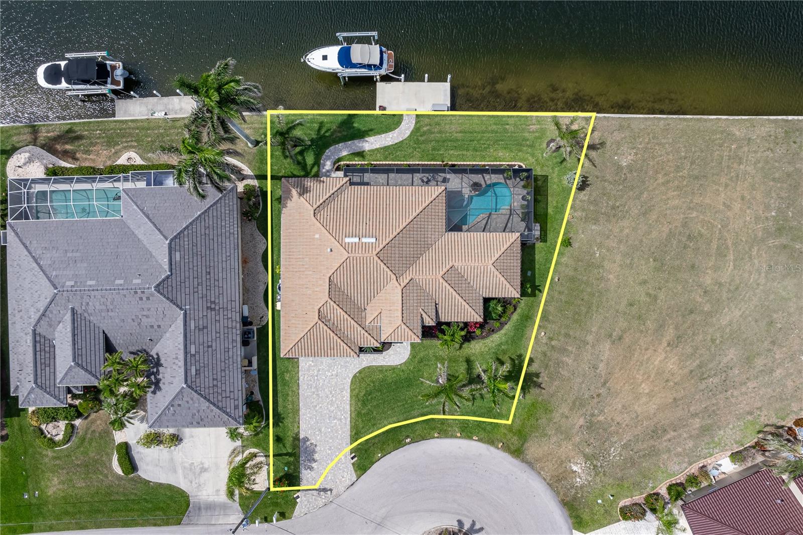 571 PORT BENDRES DR, PUNTA GORDA, FL, 33950