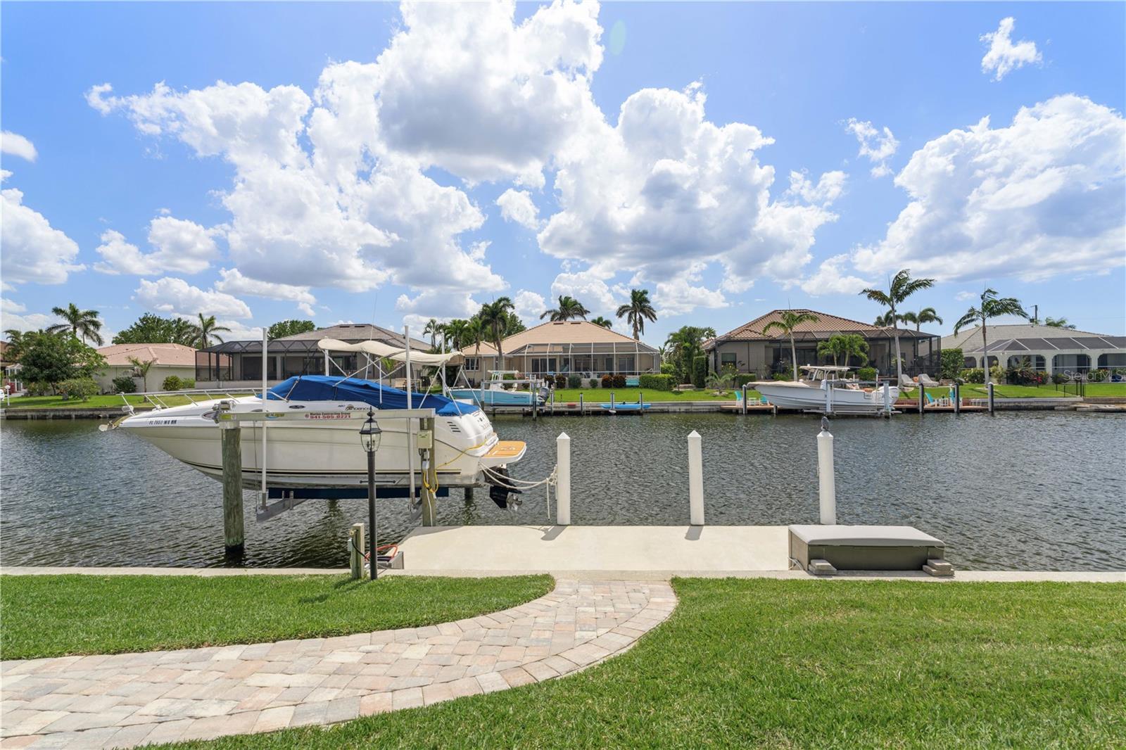 571 PORT BENDRES DR, PUNTA GORDA, FL, 33950