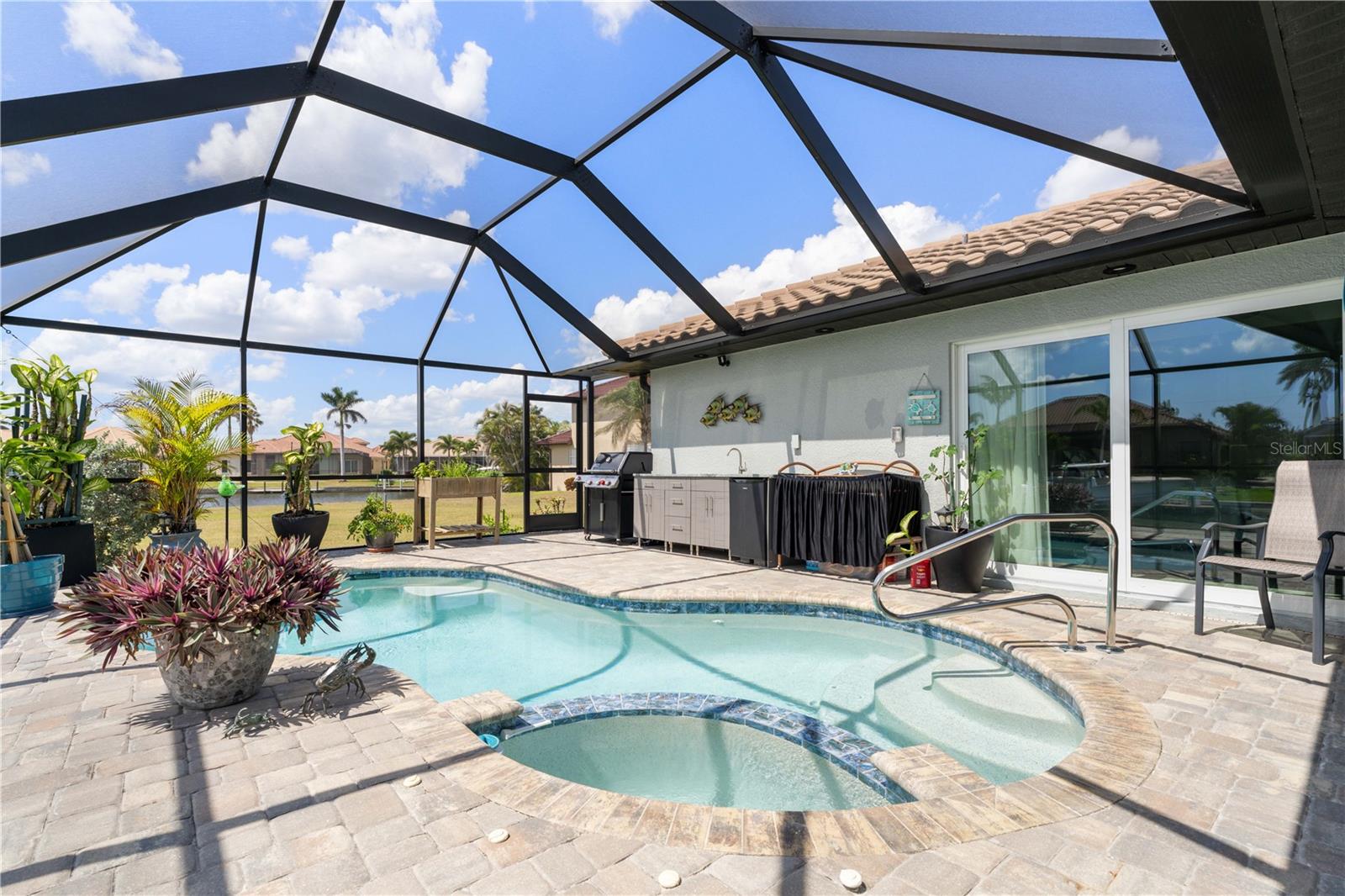 571 PORT BENDRES DR, PUNTA GORDA, FL, 33950