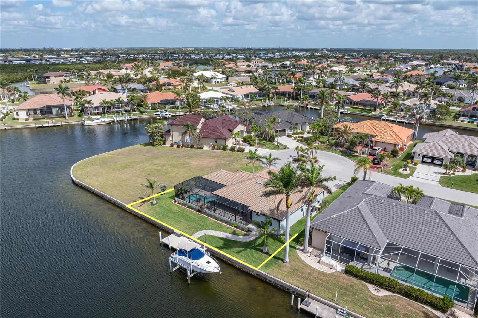 571 PORT BENDRES DR, PUNTA GORDA, FL, 33950