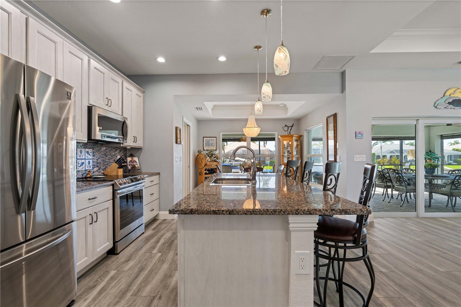 571 PORT BENDRES DR, PUNTA GORDA, FL, 33950