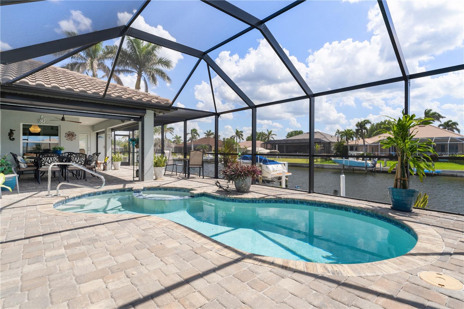 571 PORT BENDRES DR, PUNTA GORDA, FL, 33950