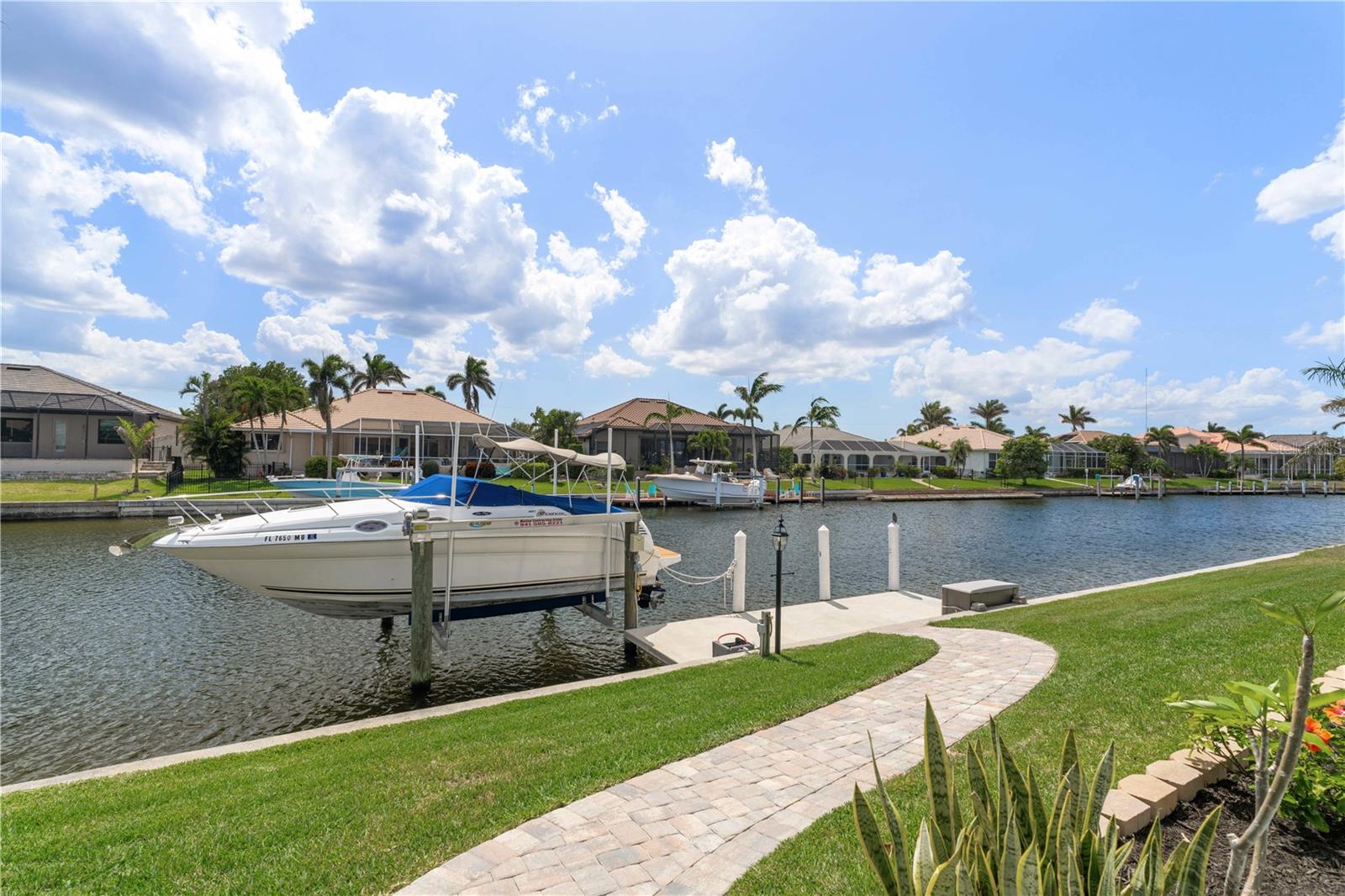 571 PORT BENDRES DR, PUNTA GORDA, FL, 33950