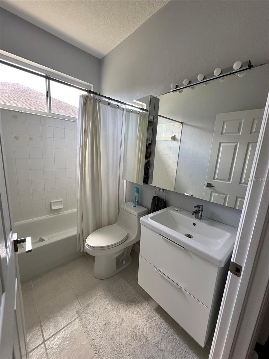 8517 BRAMWELL WAY, TAMPA, FL, 33647