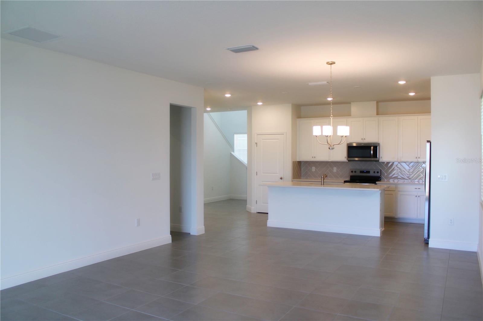 2112 SUNSHINE PEAK DR, MINNEOLA, FL, 34755