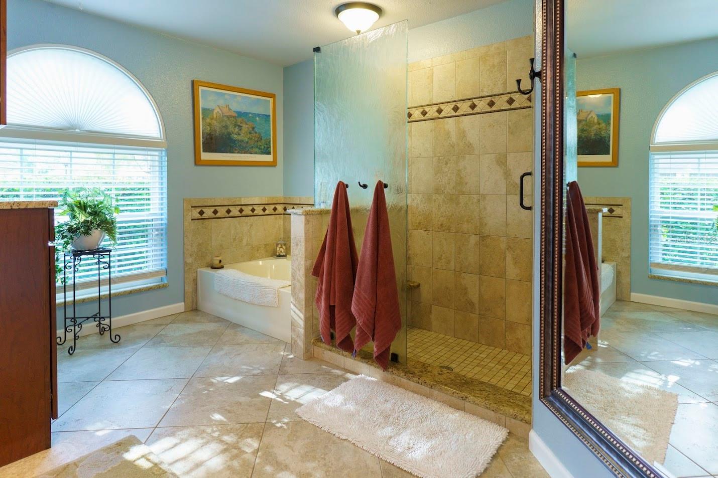 12817 WALLINGFORD DR, TAMPA, FL, 33624