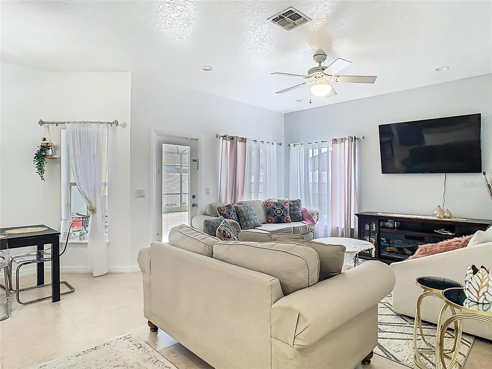 610 CAREY WAY, ORLANDO, FL, 32825