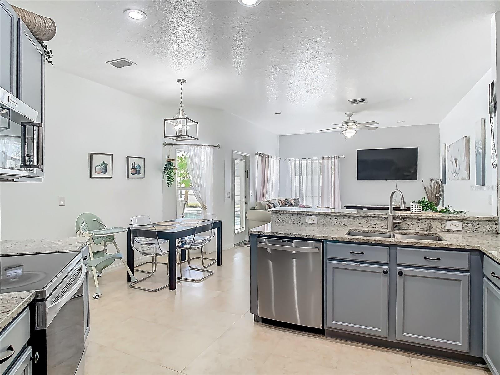 610 CAREY WAY, ORLANDO, FL, 32825