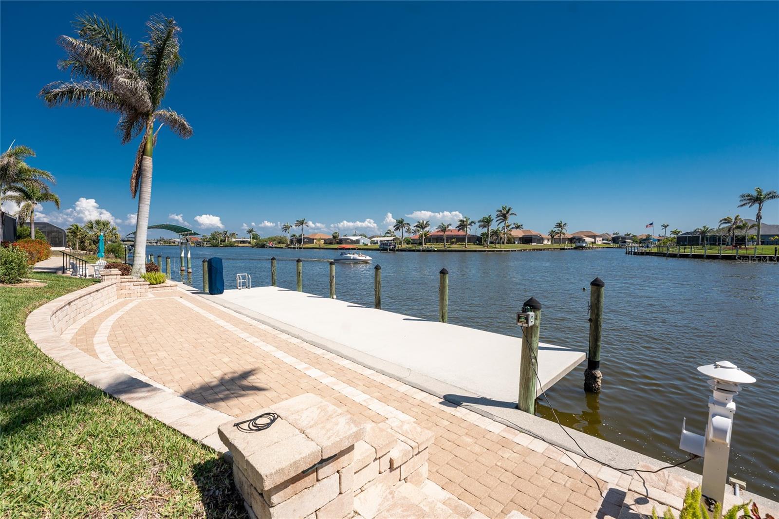 15762 AQUA CIR, PORT CHARLOTTE, FL, 33981