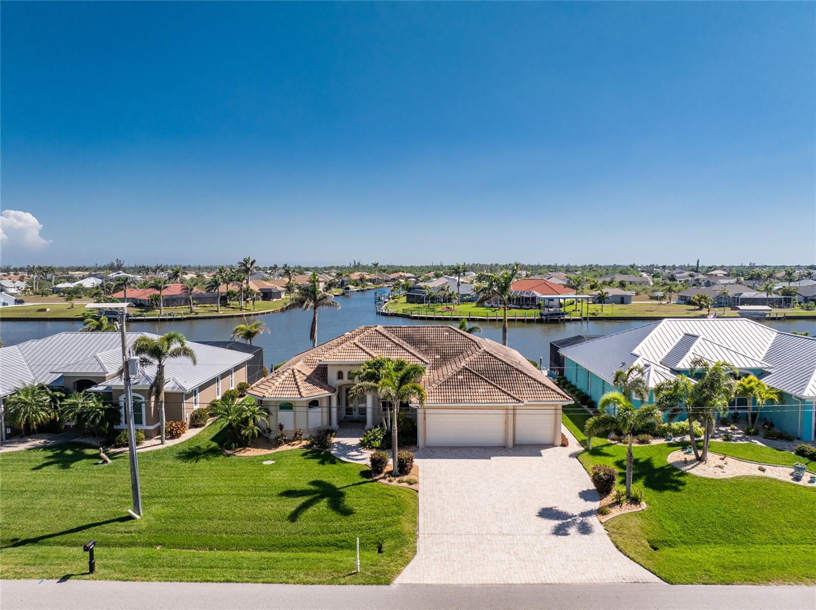 15762 AQUA CIR, PORT CHARLOTTE, FL, 33981