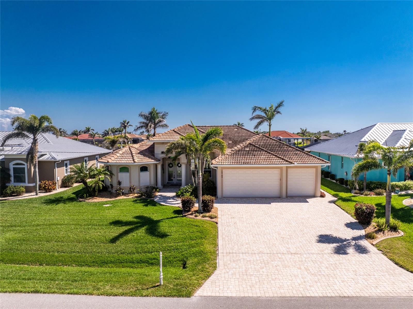 15762 AQUA CIR, PORT CHARLOTTE, FL, 33981