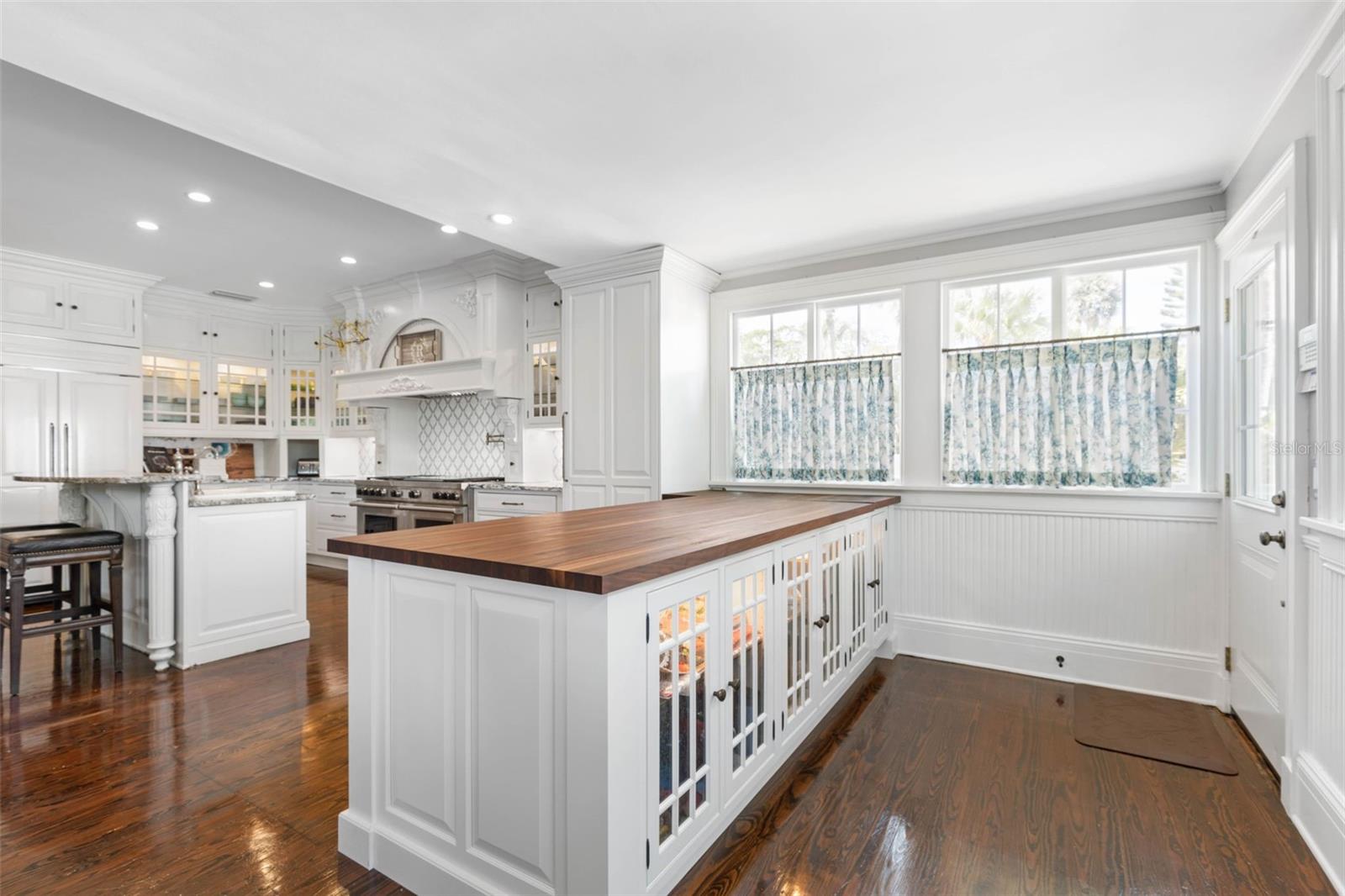 253 JOHN ANDERSON DR, ORMOND BEACH, FL, 32176