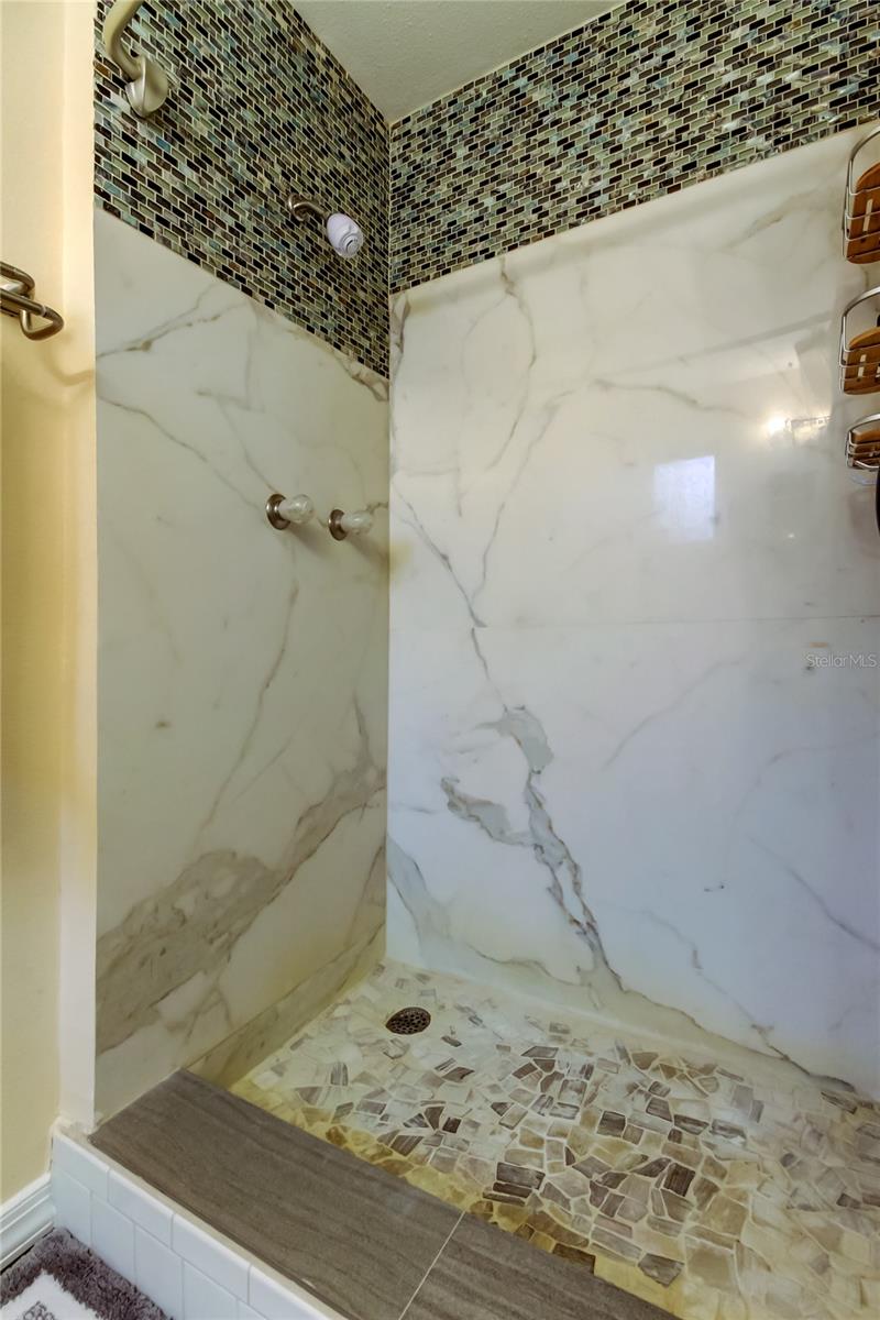 2131 CEDAR DR, DUNEDIN, FL, 34698