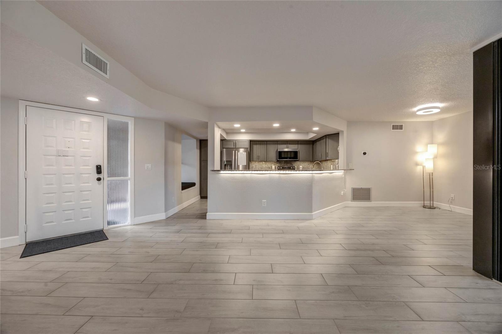 1270 SAINT TROPEZ CIR #GE, ORLANDO, FL, 32806