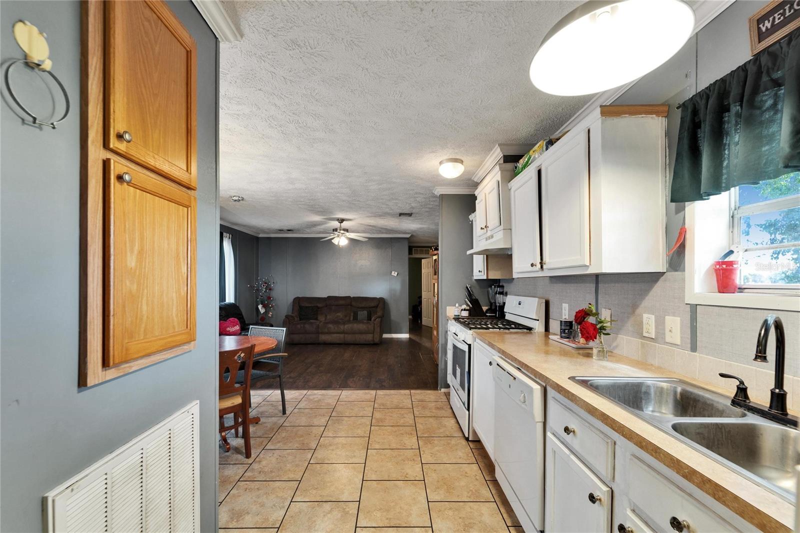 2314 HOWELL RD, PLANT CITY, FL, 33566