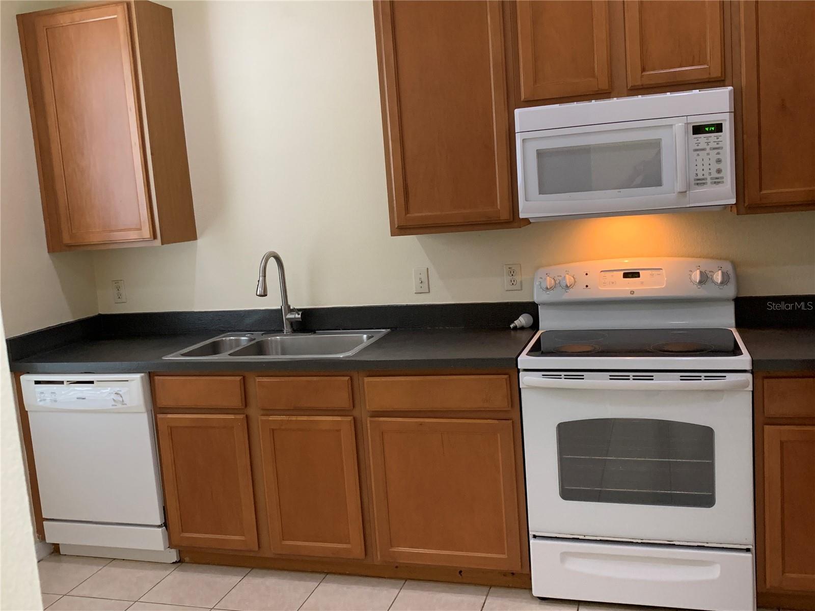 4216 AUSTEN FALLS LN, ORLANDO, FL, 32828