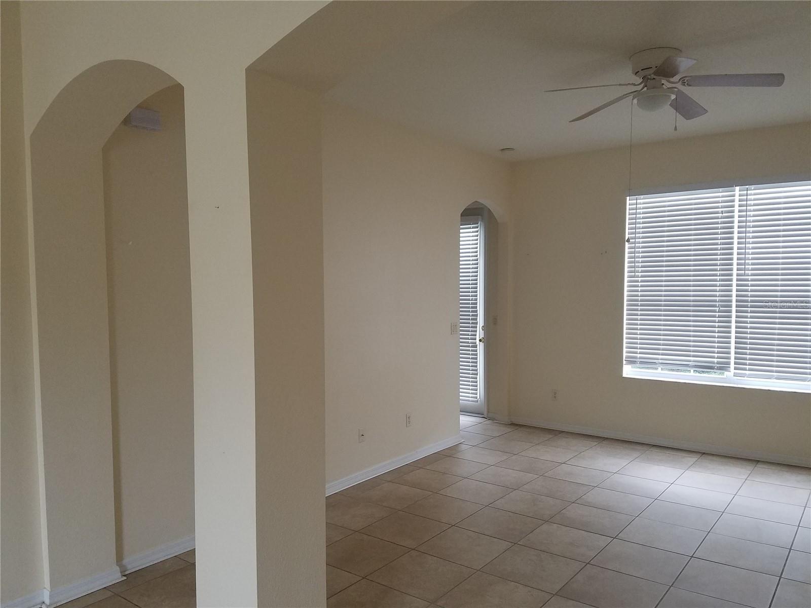 4216 AUSTEN FALLS LN, ORLANDO, FL, 32828