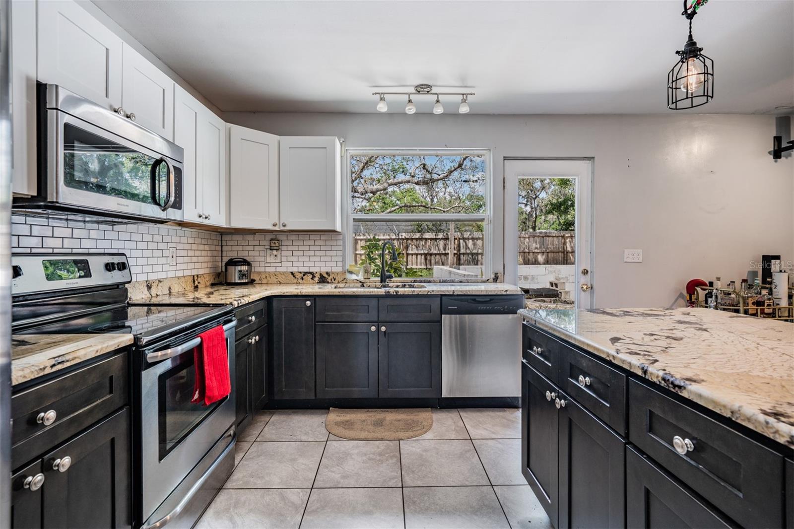904 TOMLINSON DR, LUTZ, FL, 33549