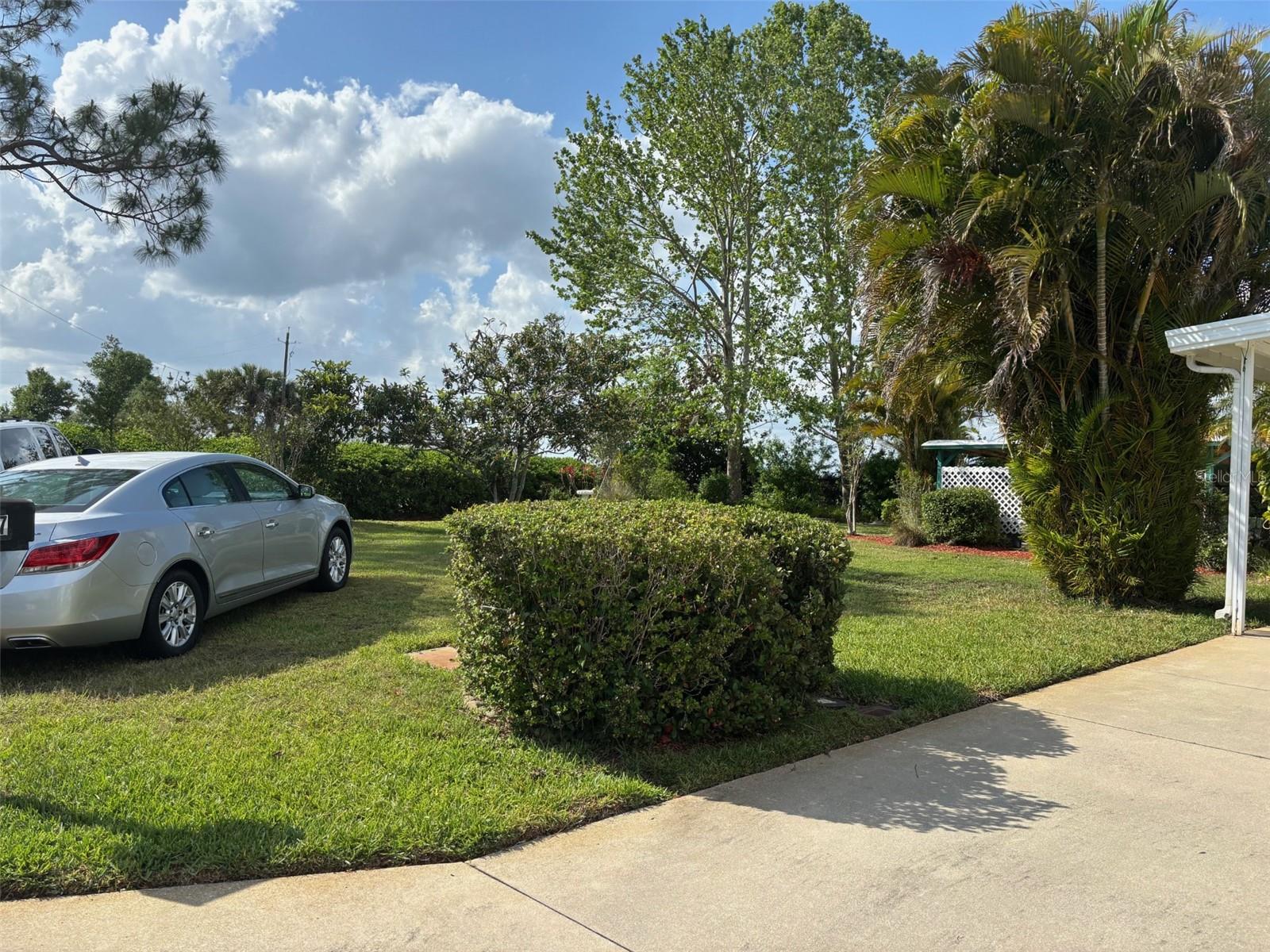 6107 GRAND OAKS DR SE, WINTER HAVEN, FL, 33884