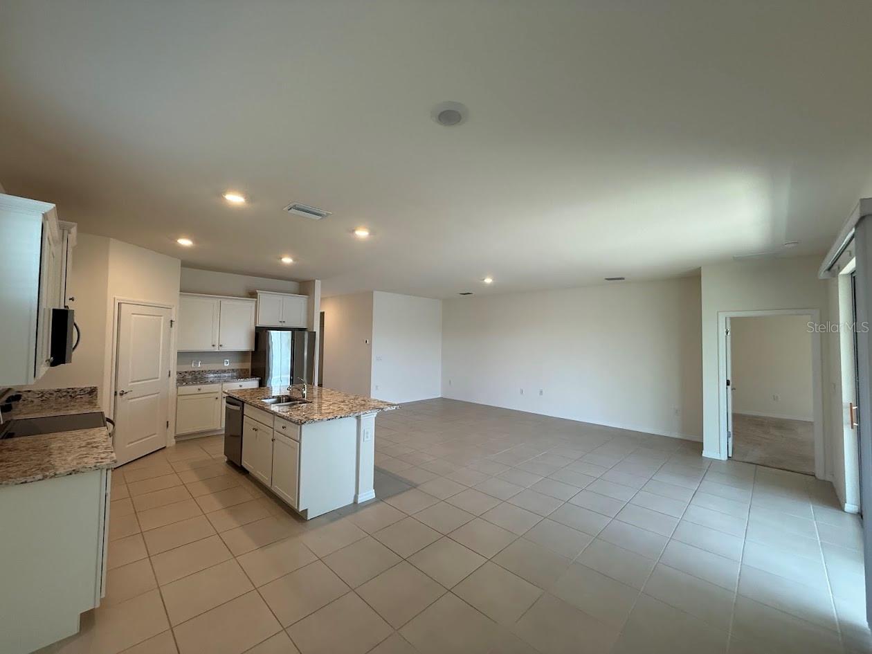 7937 WHEAT STONE DR, ZEPHYRHILLS, FL, 33540
