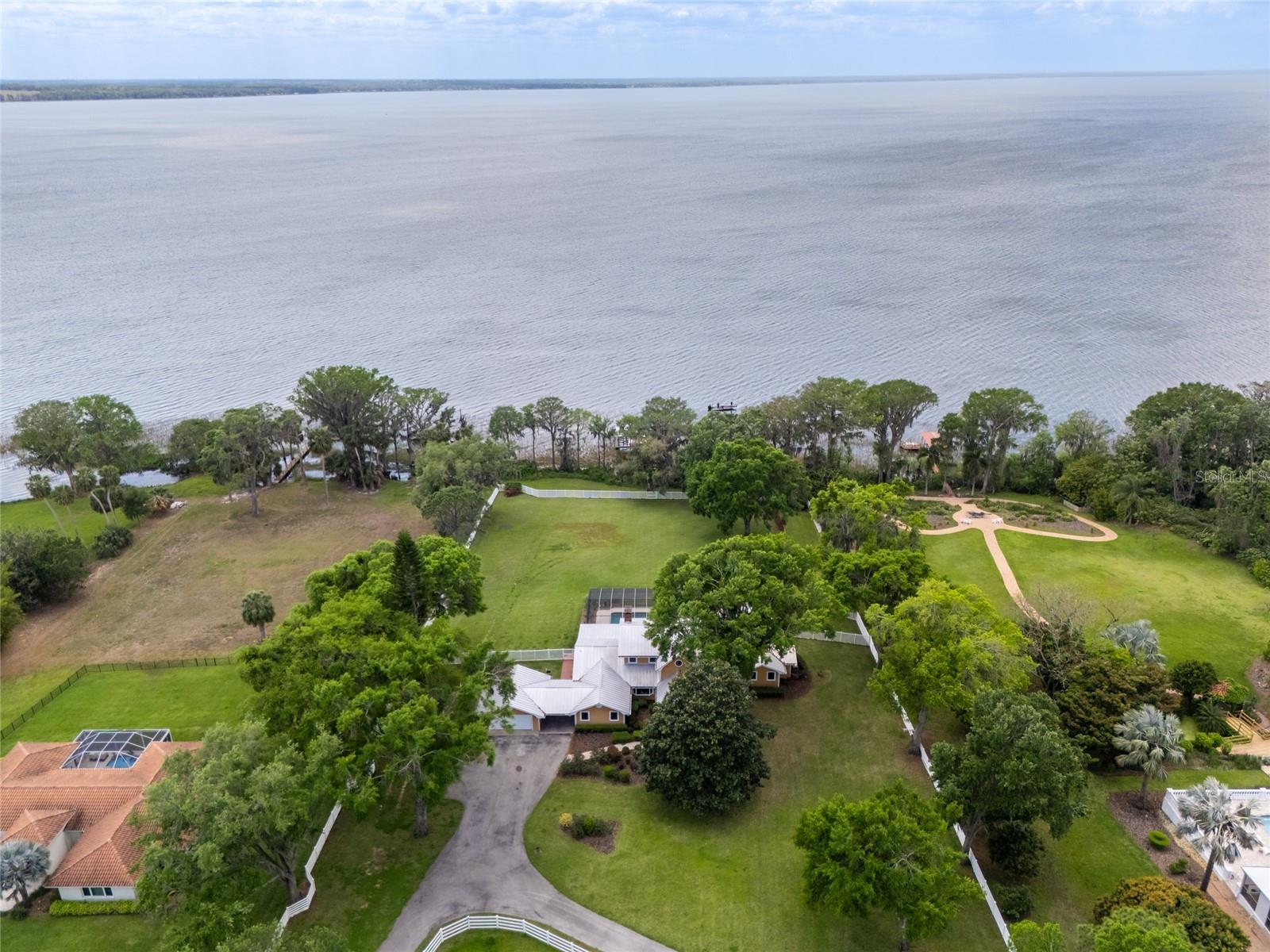 11200 LANE PARK RD, TAVARES, FL, 32778