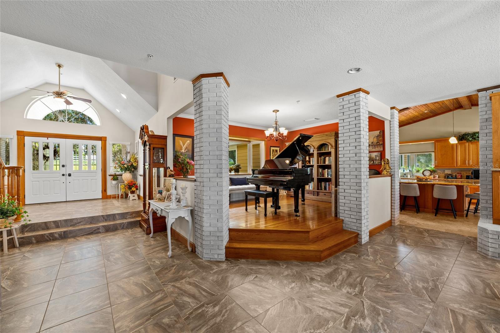 11200 LANE PARK RD, TAVARES, FL, 32778
