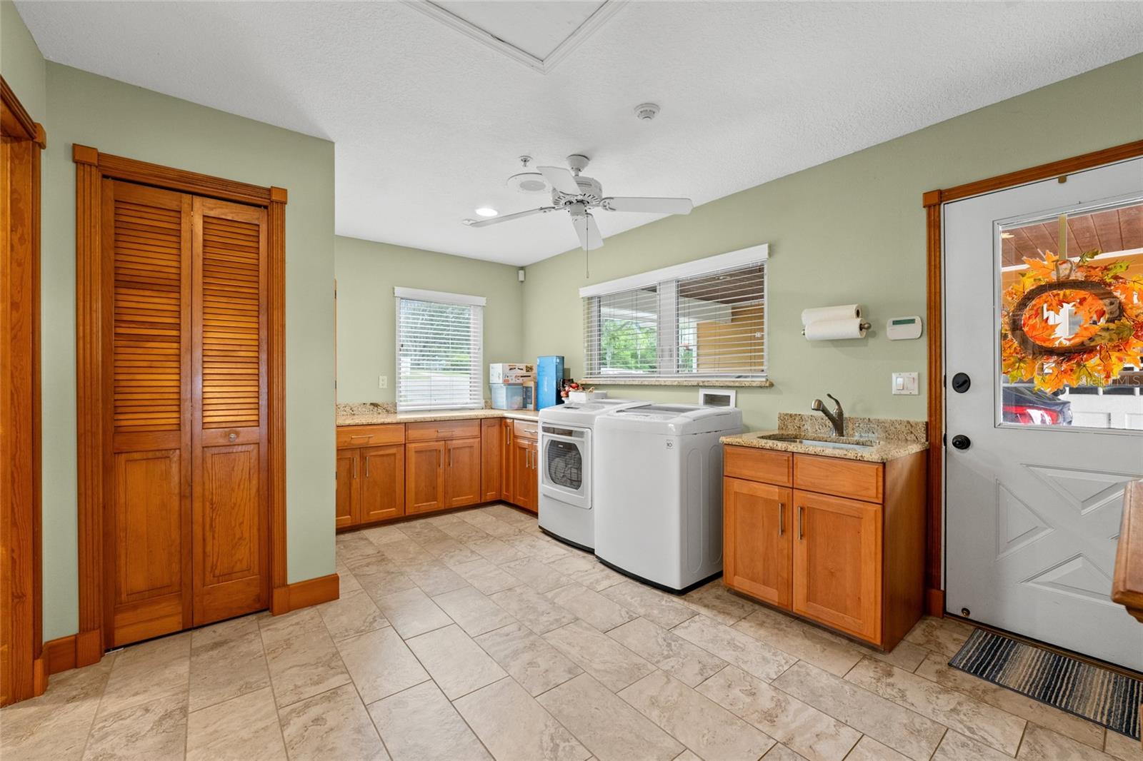 11200 LANE PARK RD, TAVARES, FL, 32778