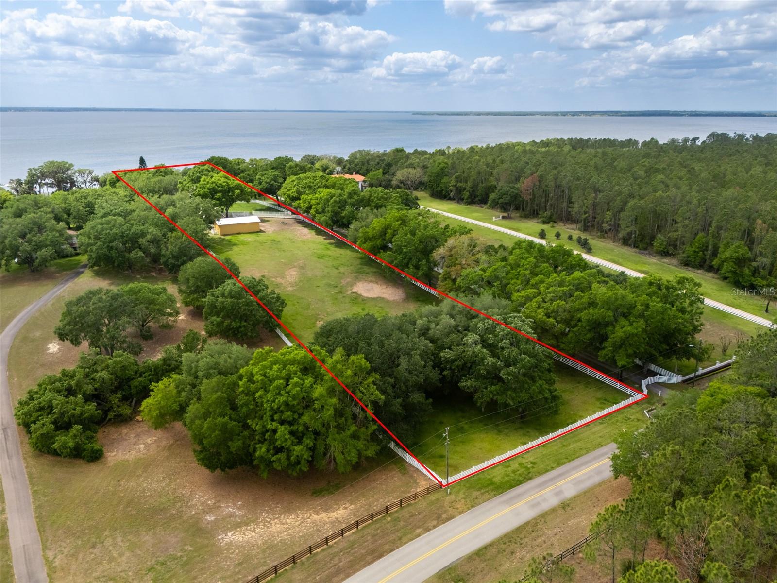 11200 LANE PARK RD, TAVARES, FL, 32778