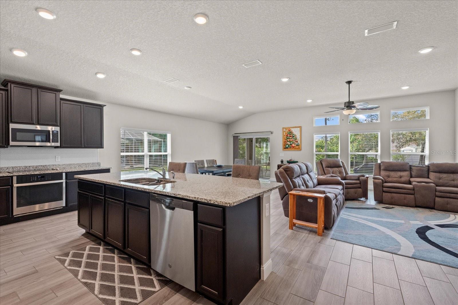 4 EASTMOOR LN, PALM COAST, FL, 32164