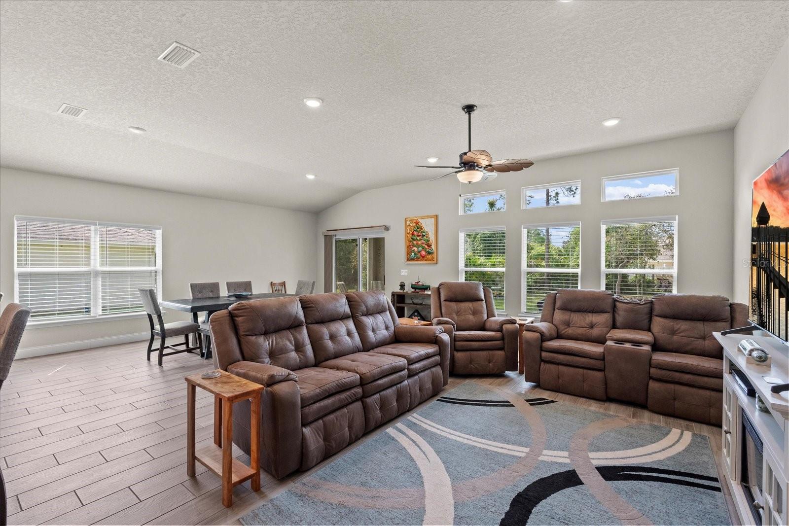 4 EASTMOOR LN, PALM COAST, FL, 32164