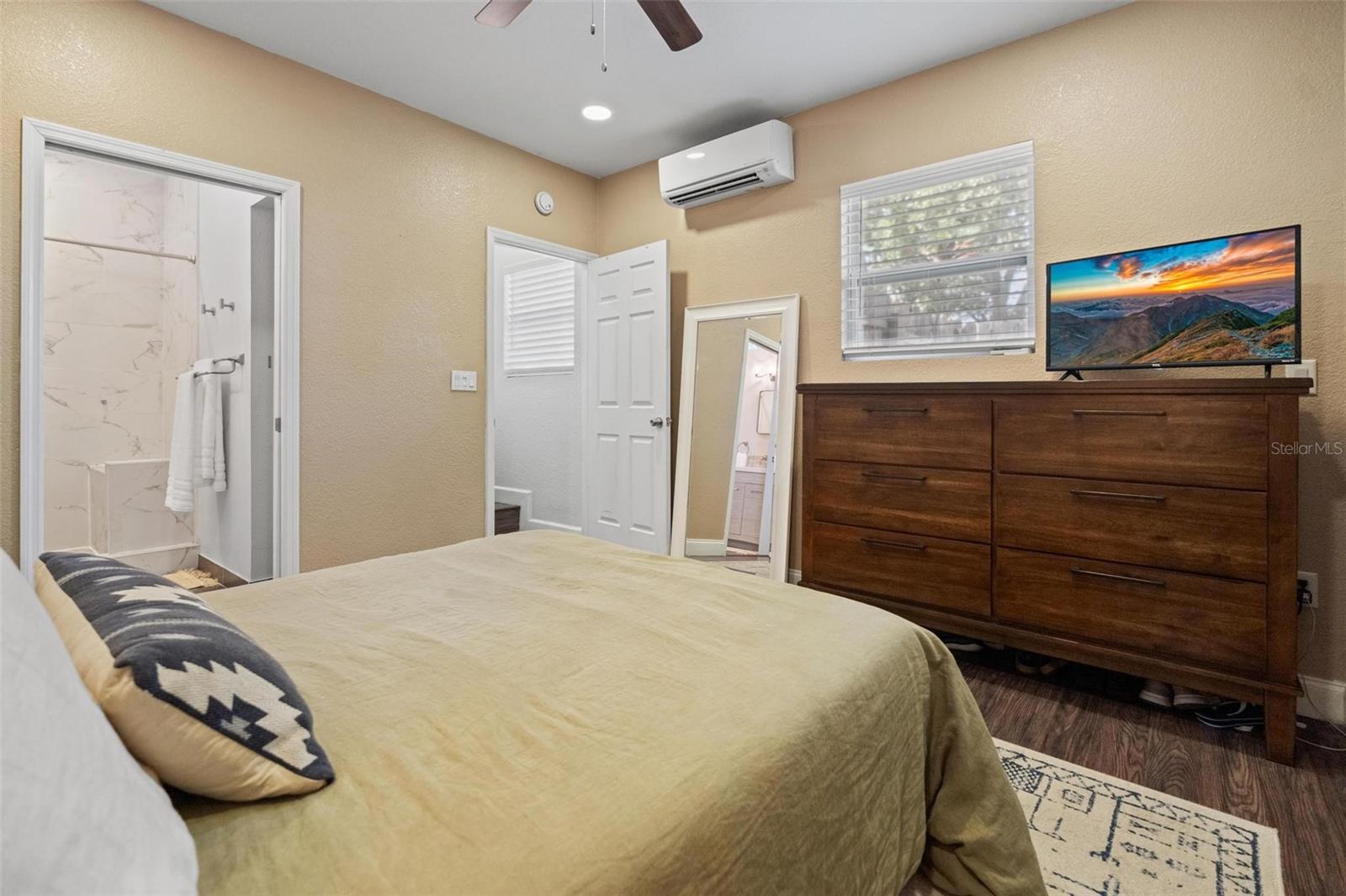 2751 36TH AVE N, ST PETERSBURG, FL, 33713