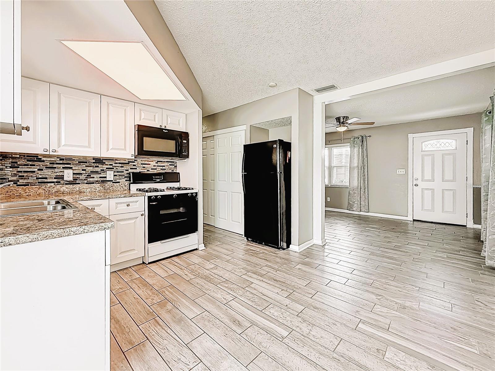 12400 PARK BLVD #121, SEMINOLE, FL, 33772