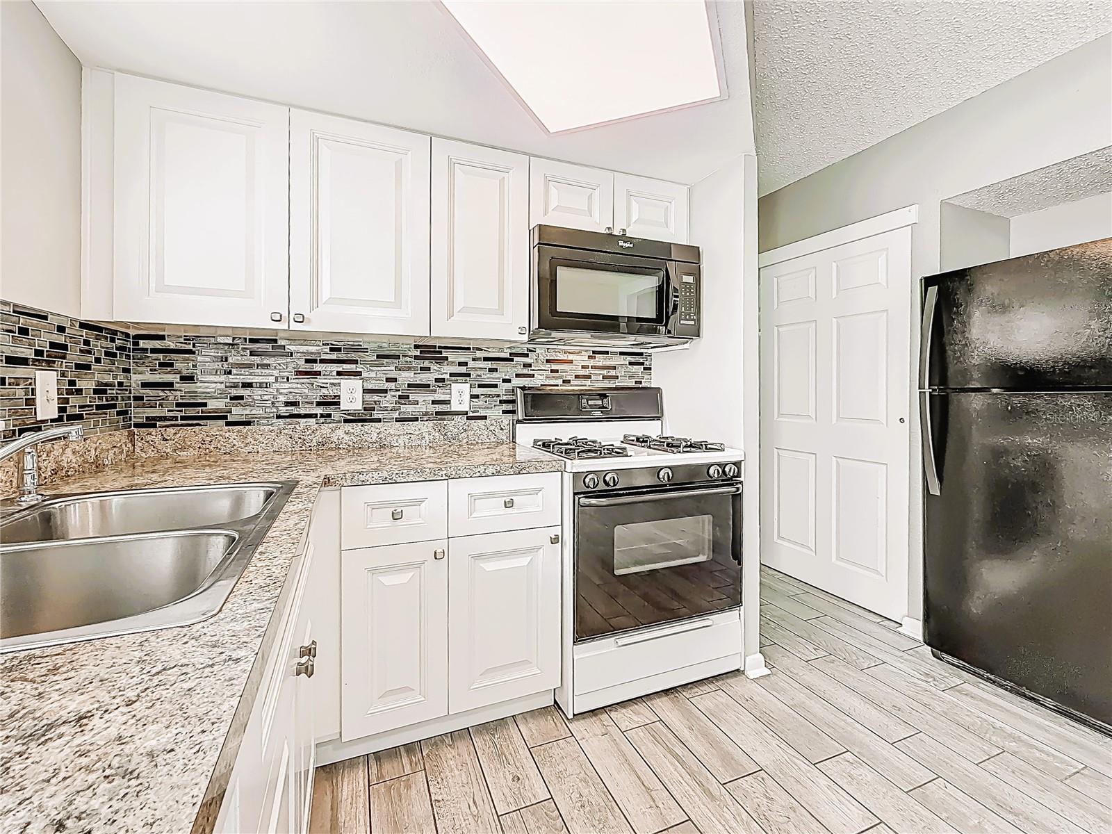 12400 PARK BLVD #121, SEMINOLE, FL, 33772