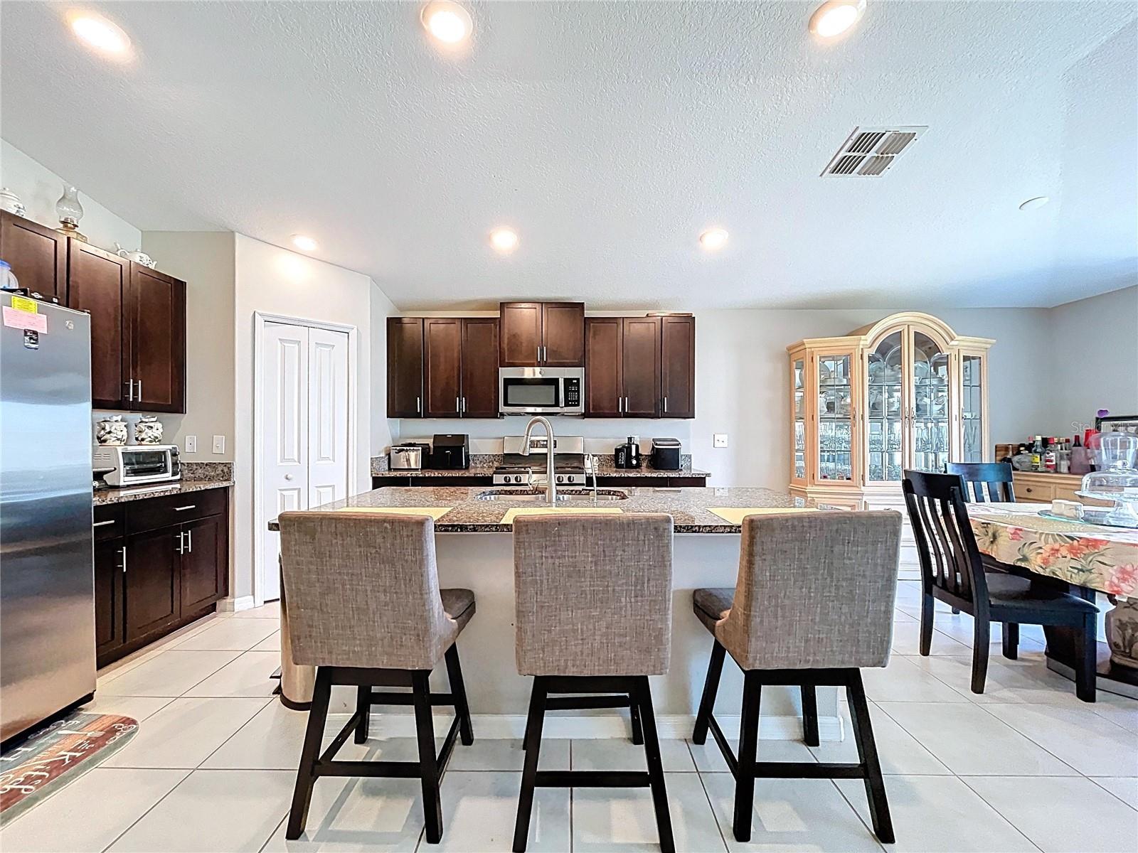 9433 CHANNING HILL DR, SUN CITY CENTER, FL, 33573