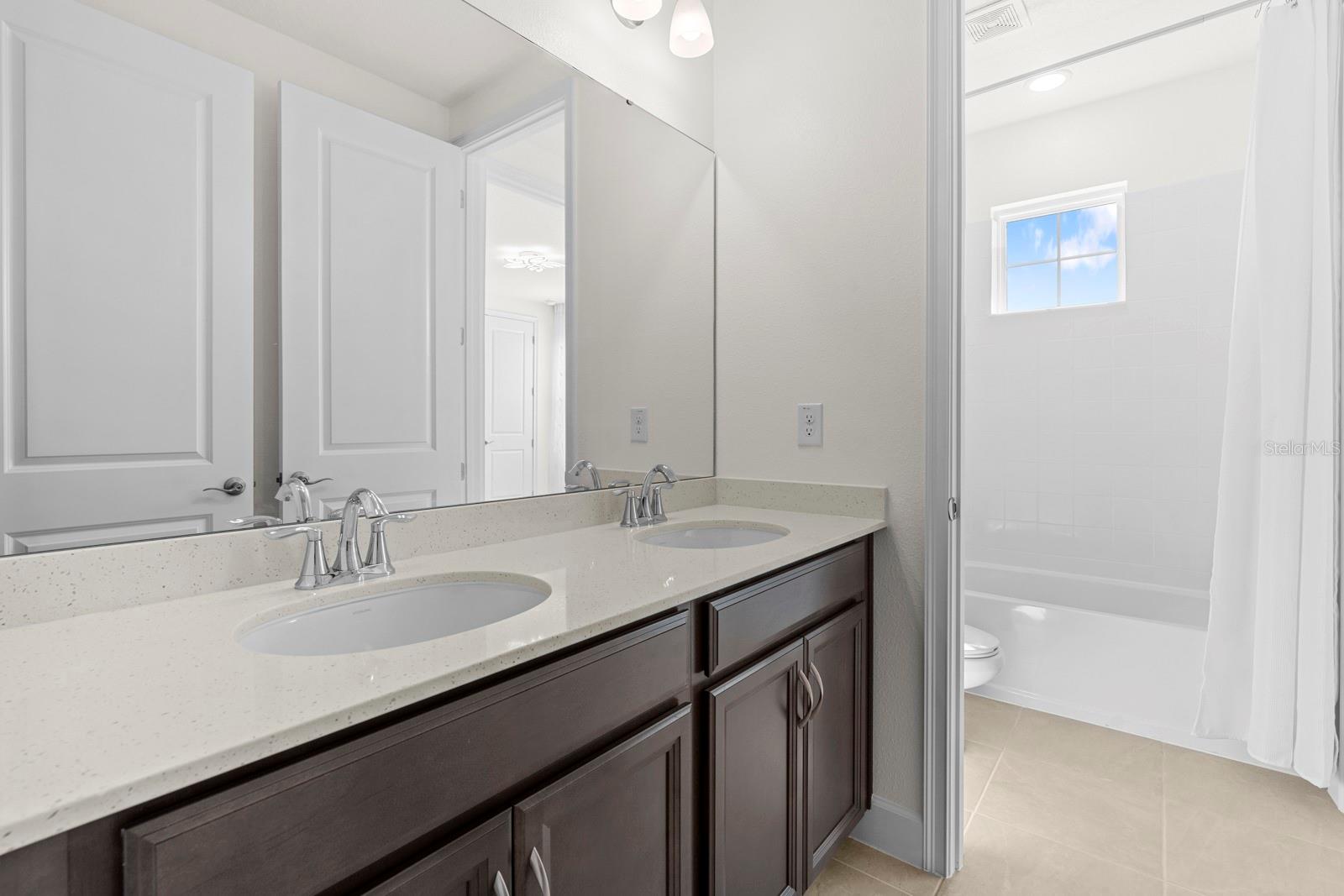 933 SIGNET DR, APOLLO BEACH, FL, 33572