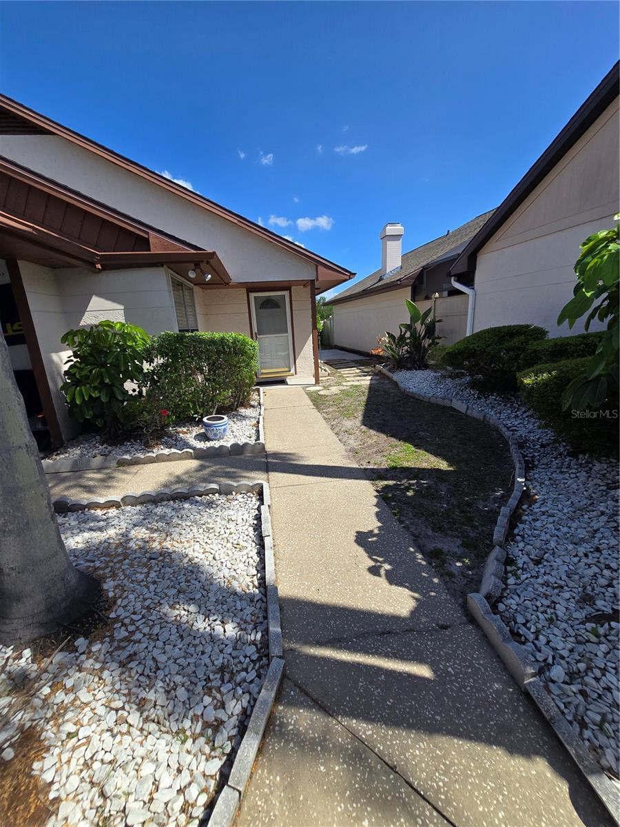 10825 VENICE CIR, TAMPA, FL, 33635