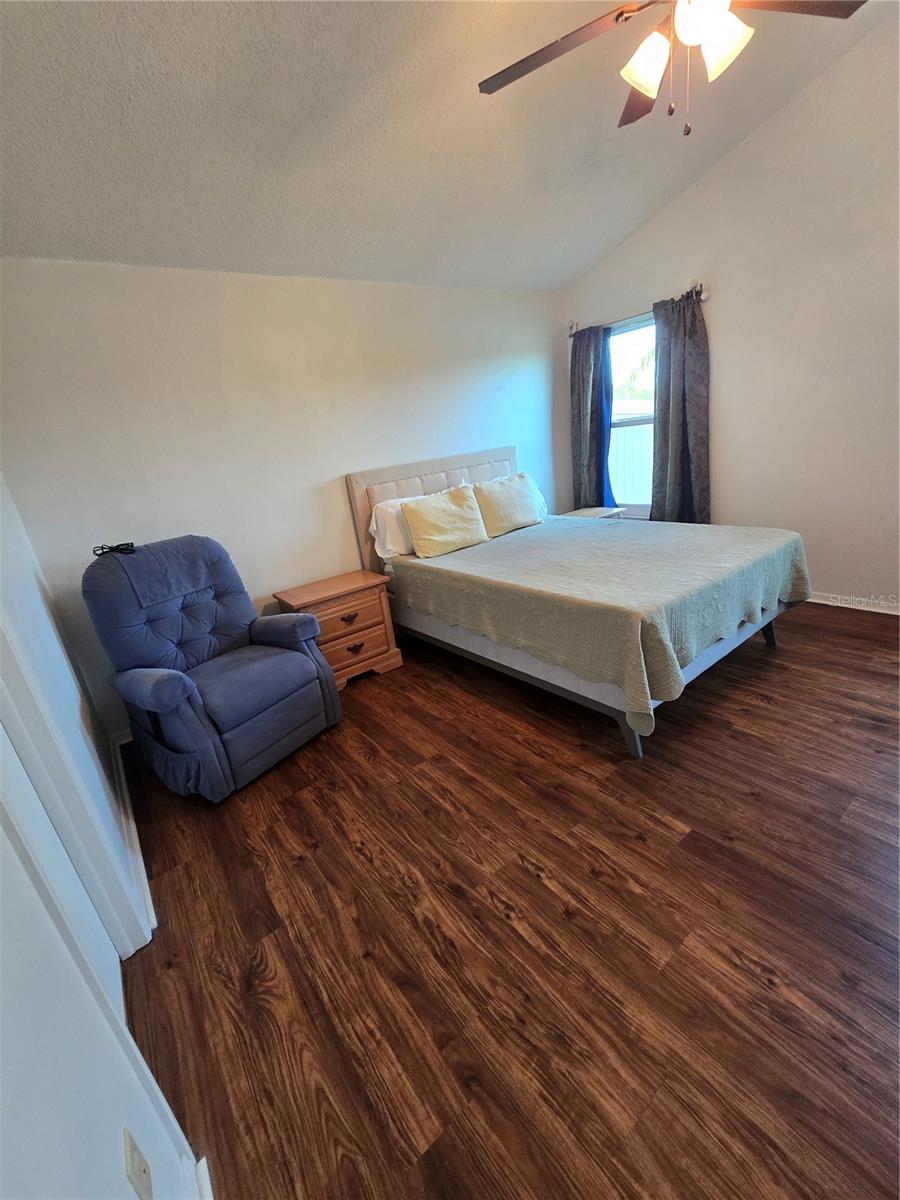 10825 VENICE CIR, TAMPA, FL, 33635