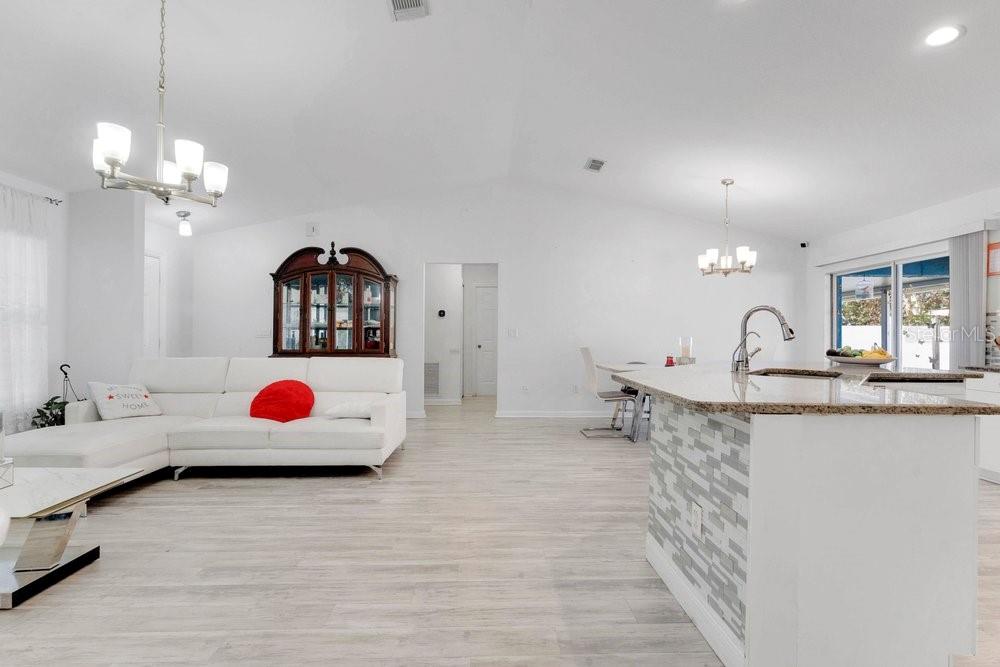 201 NW GOLDCOAST AVE, PORT ST LUCIE, FL, 34983
