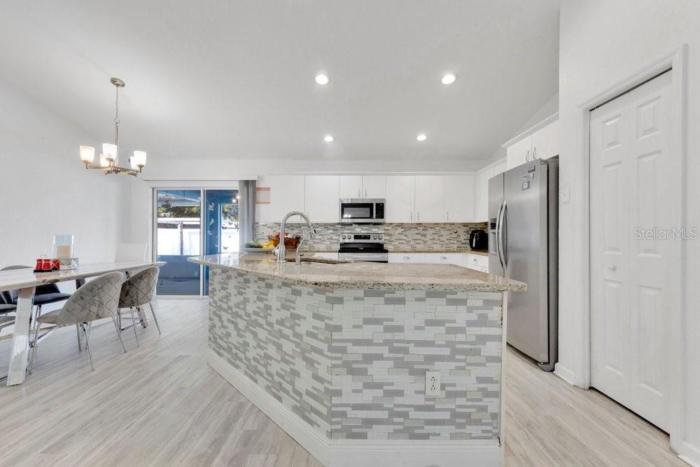201 NW GOLDCOAST AVE, PORT ST LUCIE, FL, 34983