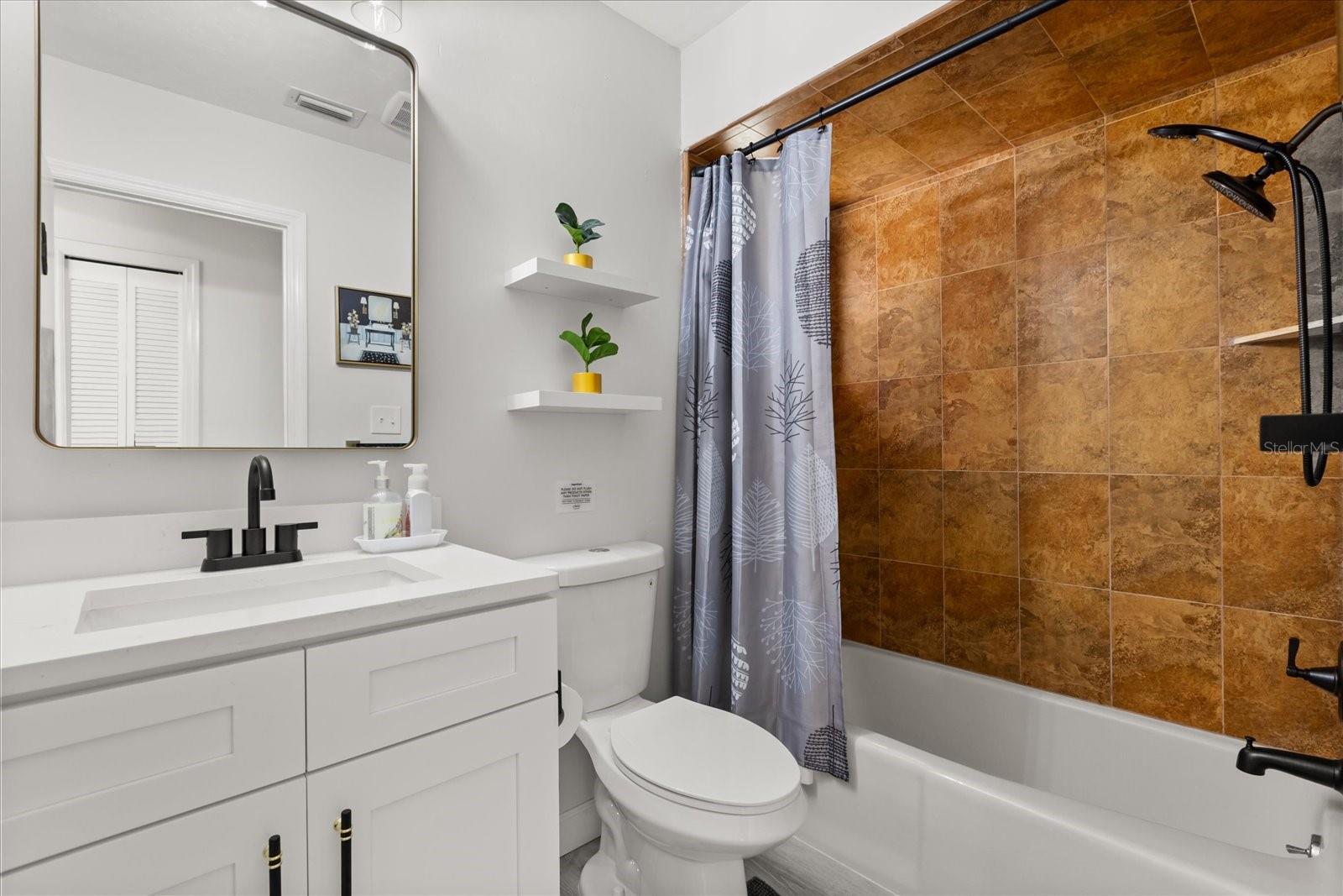 7 FOREST LN, EUSTIS, FL, 32726
