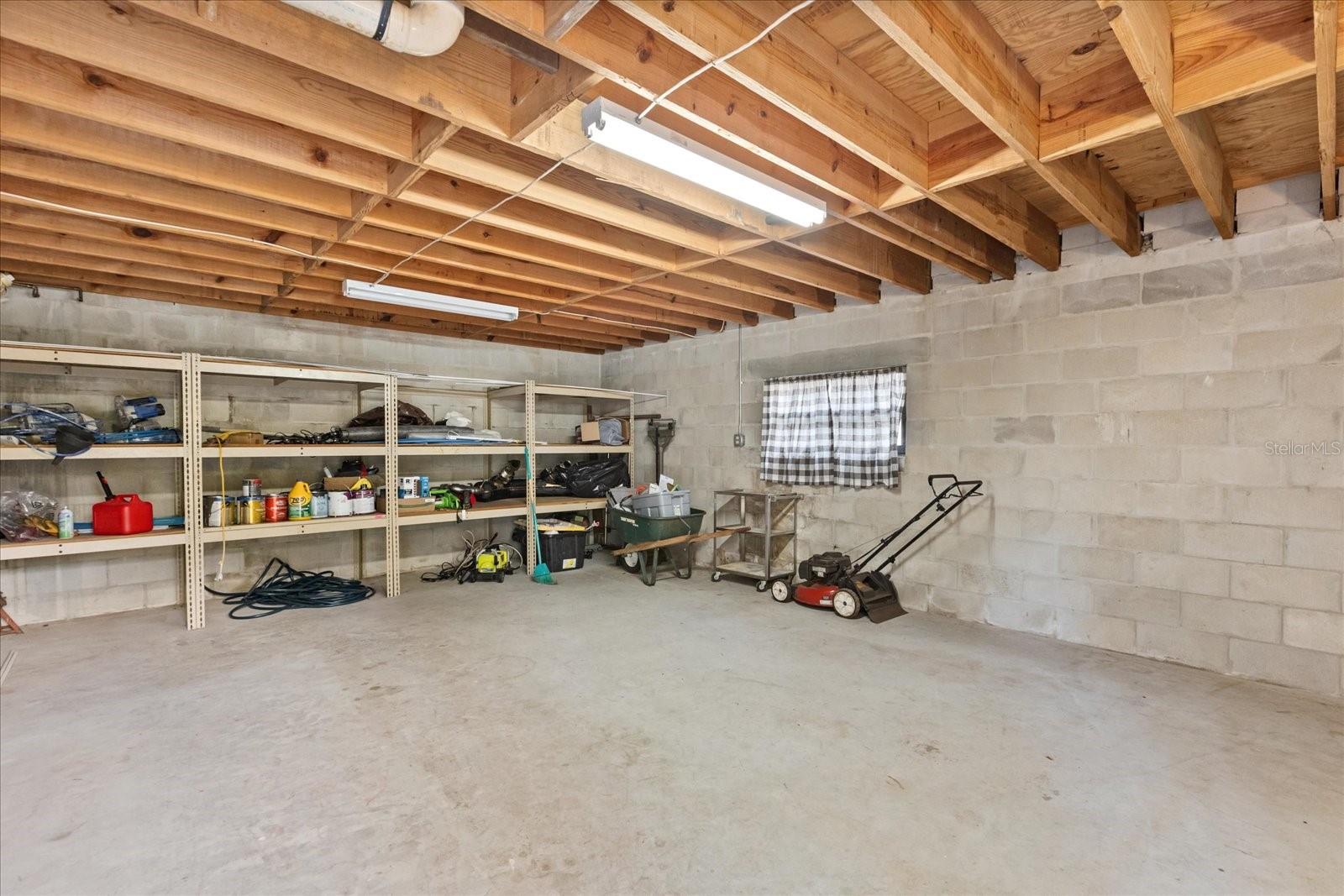 7 FOREST LN, EUSTIS, FL, 32726