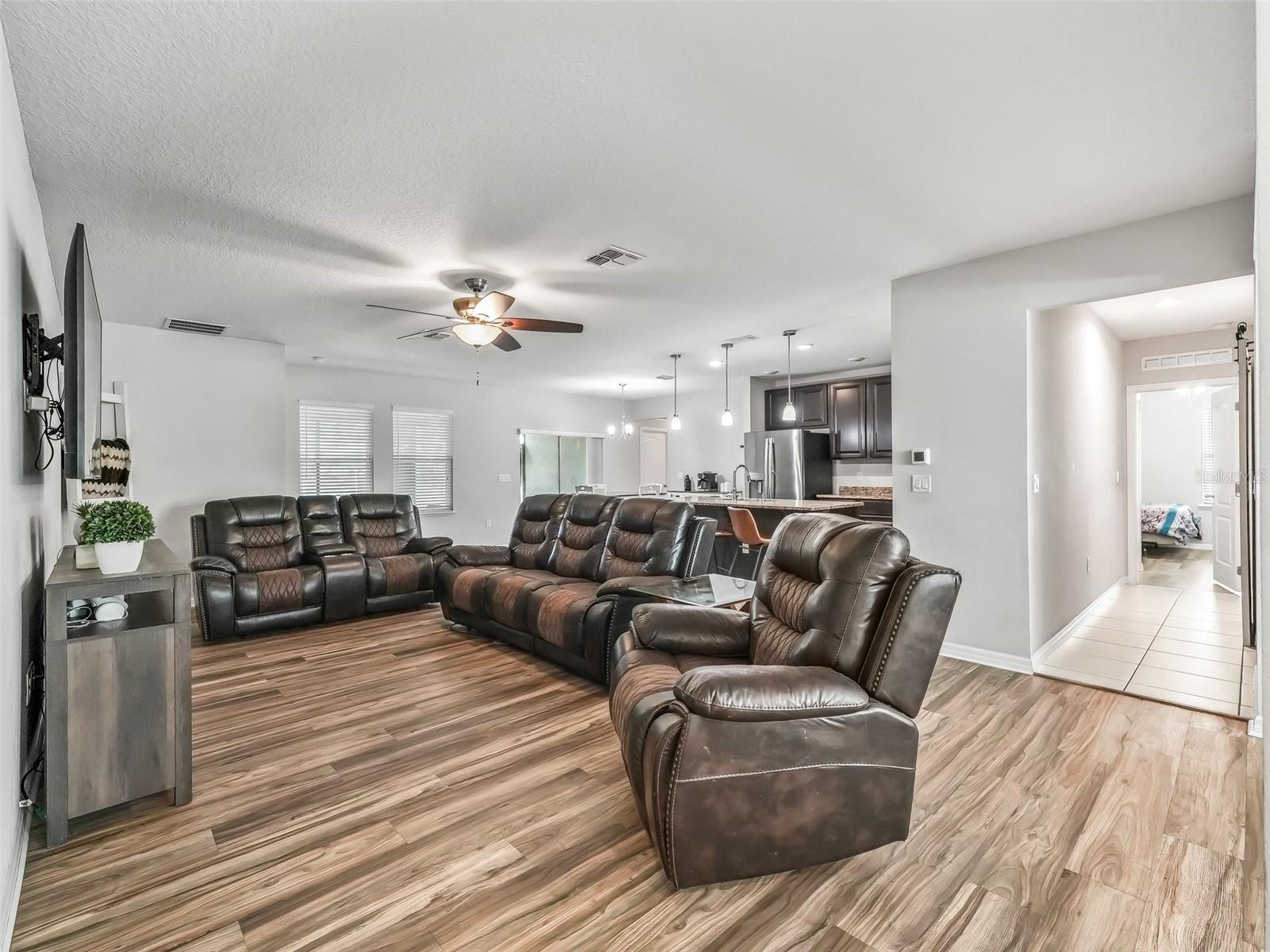1936 BELL CREEK LOOP, FRUITLAND PARK, FL, 34731