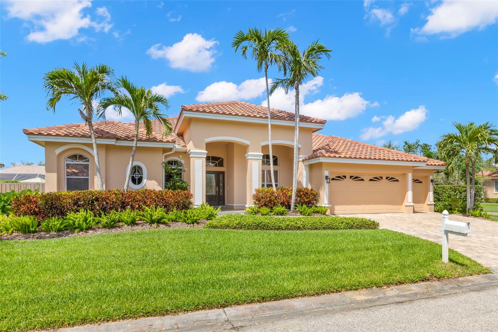 4670 SLASH PINE LN NE, ST PETERSBURG, FL, 33703