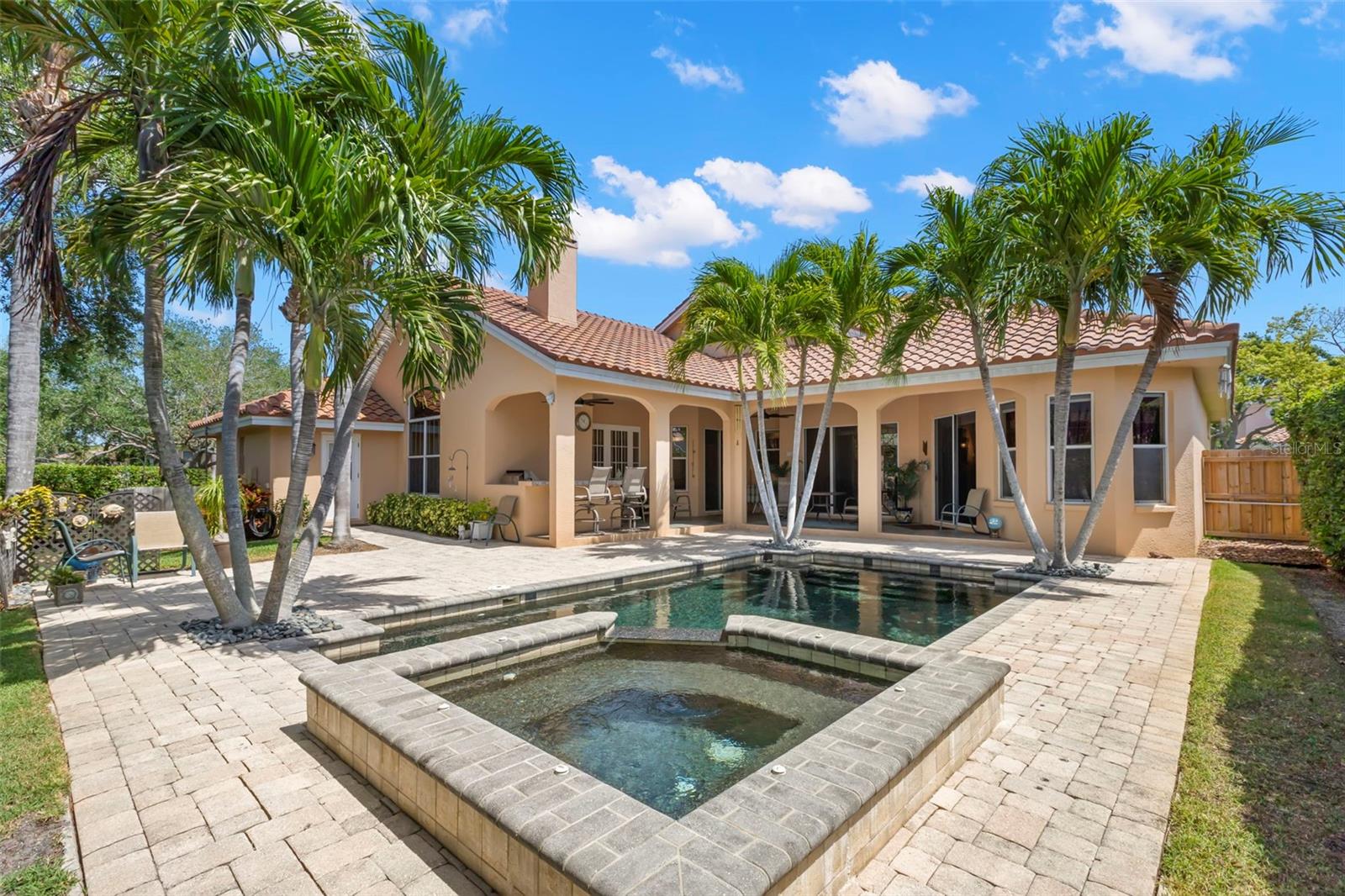 4670 SLASH PINE LN NE, ST PETERSBURG, FL, 33703