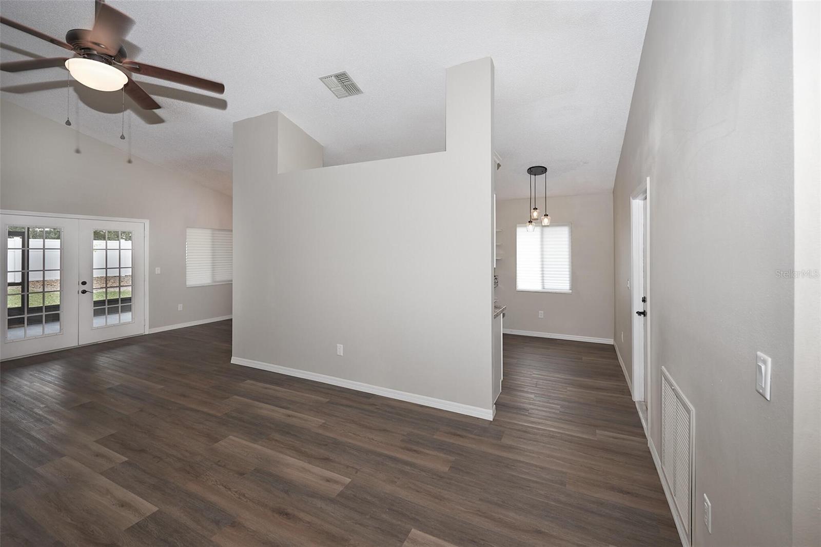 1610 SPINNING WHEEL DR, LUTZ, FL, 33559