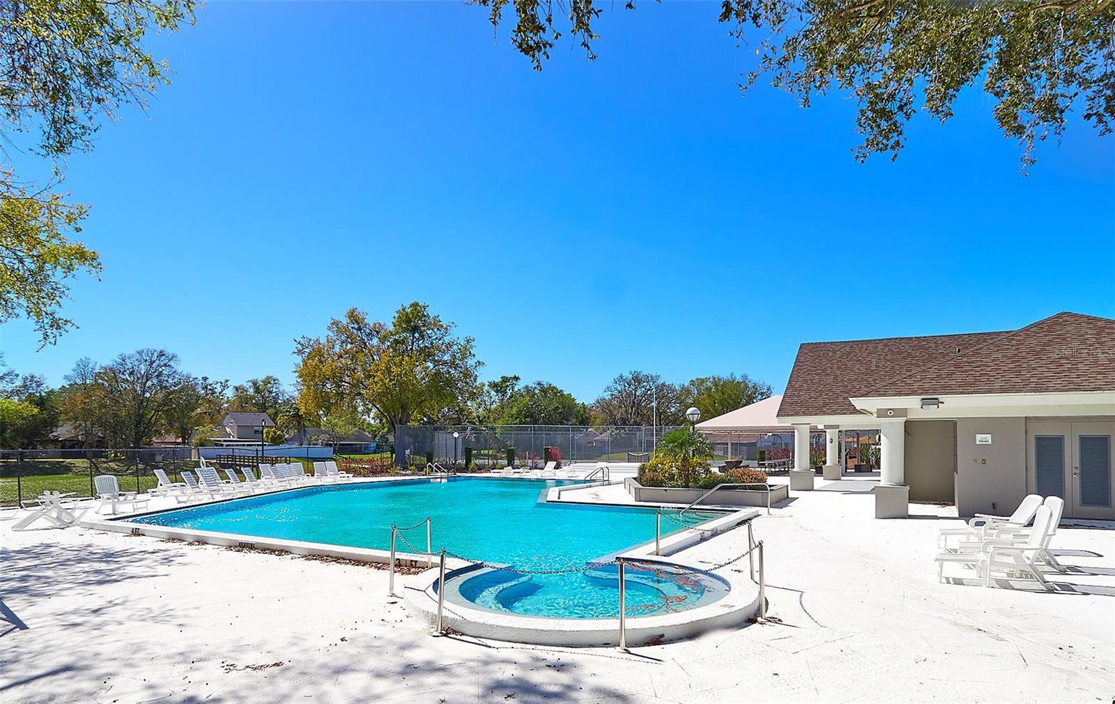 1610 SPINNING WHEEL DR, LUTZ, FL, 33559
